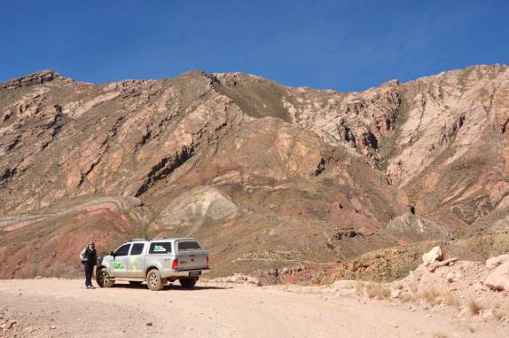 A magnífica paisagem nas estradas próximas à em Potosí - Bolívia